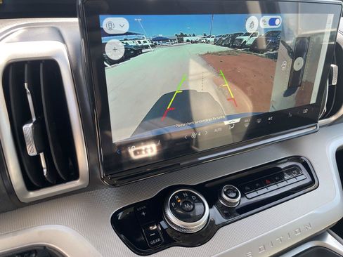 Used 2025 Ford Expedition Max Active RWD image 20