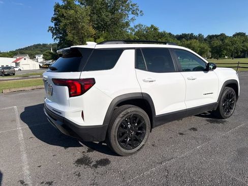 Used 2026 GMC Terrain Elevation w/ Elevation Premium Package AWD/4WD image 5