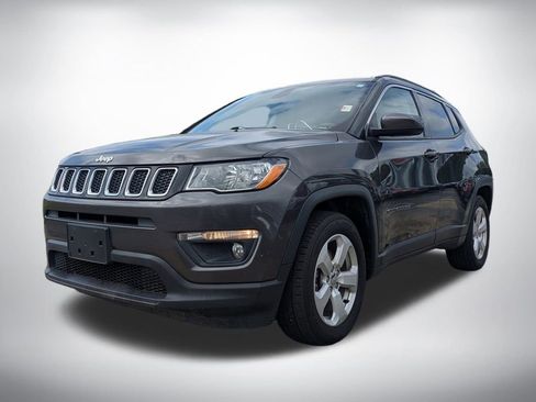 Used 2019 Jeep Compass Latitude w/ Popular Equipment Group FWD image 7