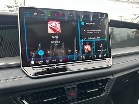 New 2026 Volkswagen Tiguan SE image 9