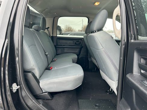 Used 2018 RAM 2500 Tradesman w/ Chrome Appearance Group image 14