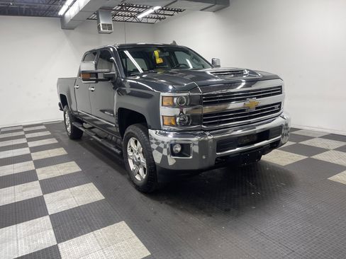 Used 2019 Chevrolet Silverado 2500 LTZ w/ Duramax Plus Package image 6