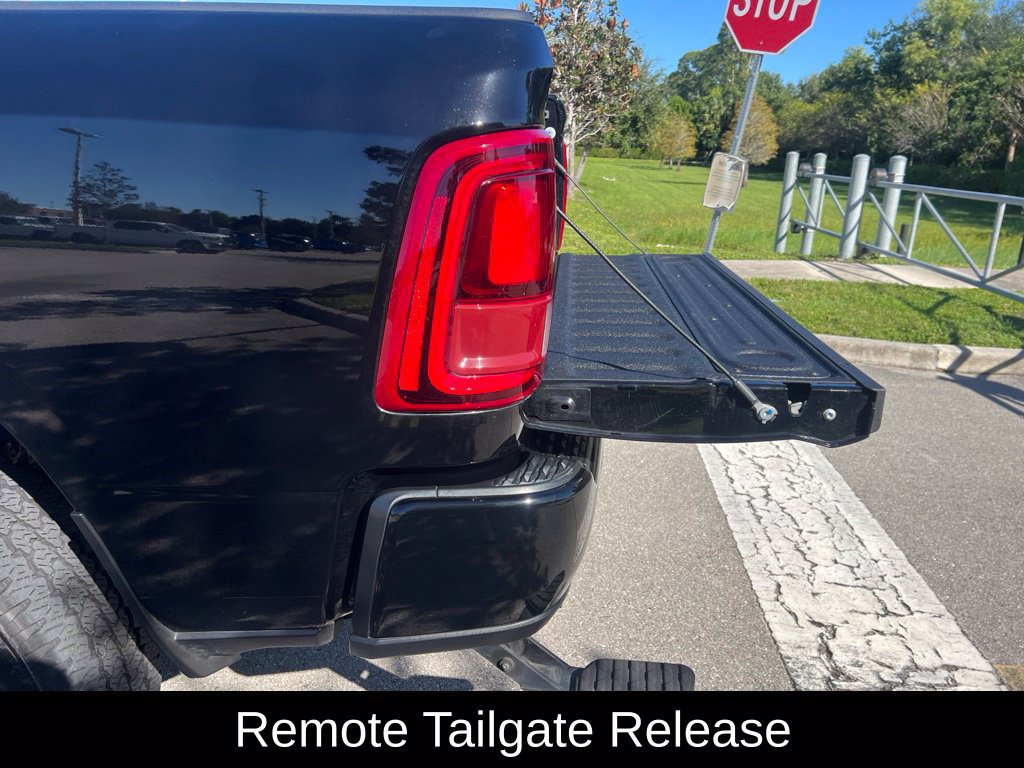 Used 2025 RAM 2500 Laramie AWD/4WD image 16