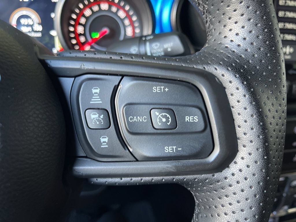 Used 2020 Jeep Gladiator Rubicon AWD/4WD image 39