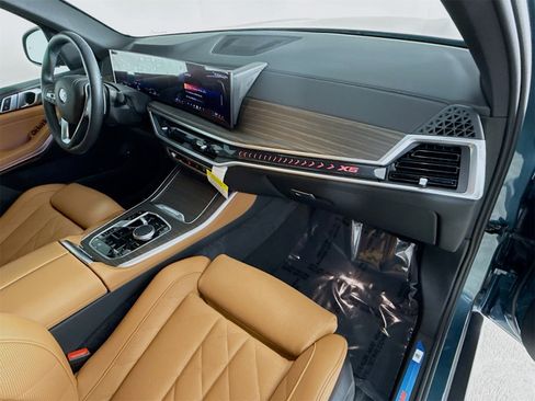 Used 2025 BMW X5 xDrive50e w/ Parking Assistance Package image 30