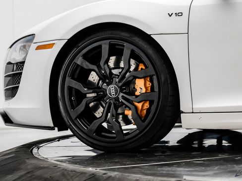 Used 2010 Audi R8 V10 image 96