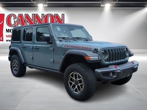 Used 2026 Jeep Wrangler Unlimited Rubicon AWD/4WD image 3