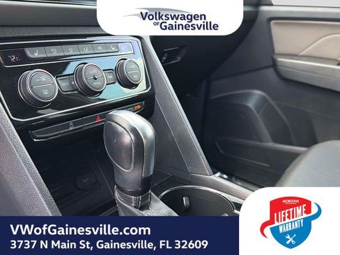 Used 2023 Volkswagen Atlas SE FWD image 22