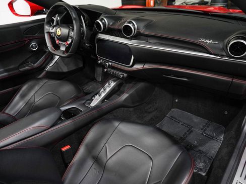 Used 2020 Ferrari Portofino image 11