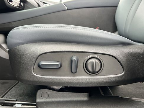 Used 2024 Buick Enclave Essence w/ Experience Buick Package image 16