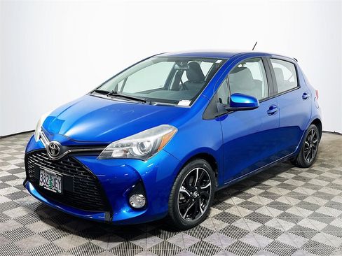 Certified 2015 Toyota Yaris SE image 4