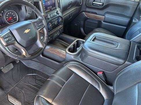 Used 2019 Chevrolet Silverado 1500 High Country w/ Technology Package image 11