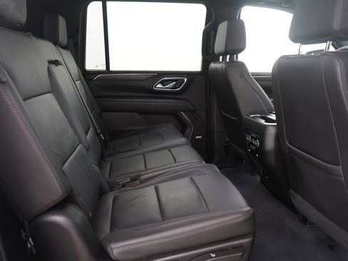 Used 2024 Chevrolet Suburban Z71 AWD/4WD image 16