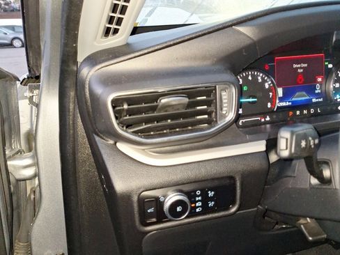 Used 2023 Ford Explorer XLT w/ Equipment Group 202A image 11