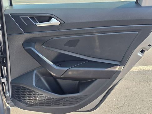 Used 2024 Volkswagen Jetta SE image 38