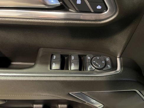 Used 2025 GMC Sierra 1500 SLT image 23