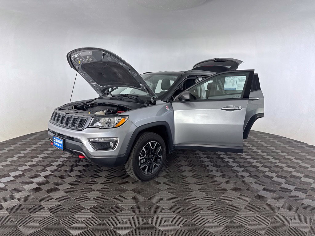 Used 2019 Jeep Compass Trailhawk AWD/4WD image 11