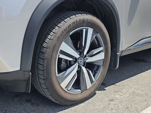 Used 2021 Nissan Rogue SL AWD/4WD image 11