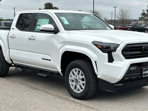 New 2026 Toyota Tacoma SR5 image 3