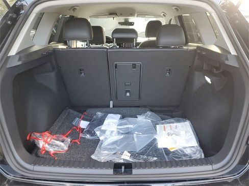 New 2025 Volkswagen Taos SE image 8