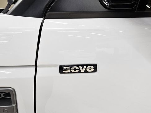 Used 2016 Land Rover LR4 HSE image 13