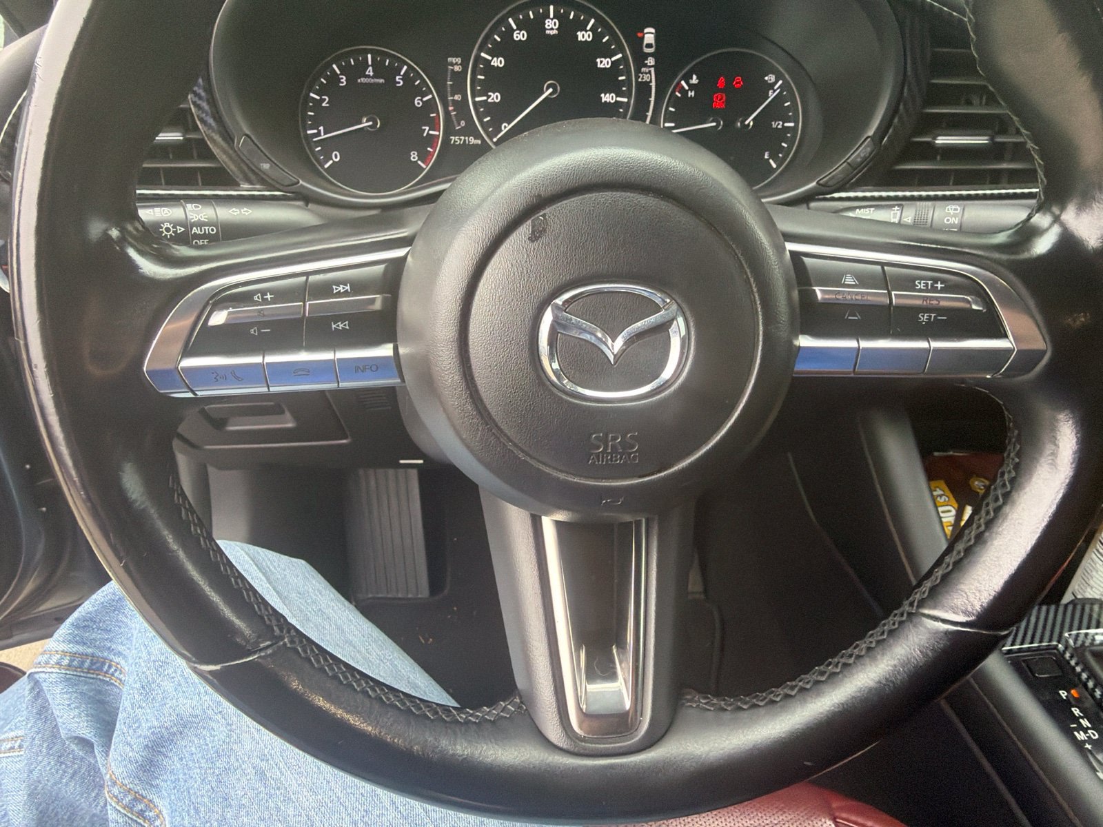 Used 2022 MAZDA MAZDA3 s FWD image 11