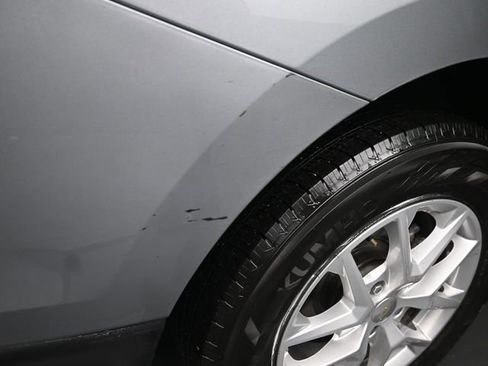 Used 2024 Chevrolet Equinox LT image 12