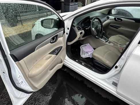 Used 2017 Nissan Sentra S w/ S Style Package image 8