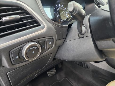 Used 2024 Ford Edge SEL image 38