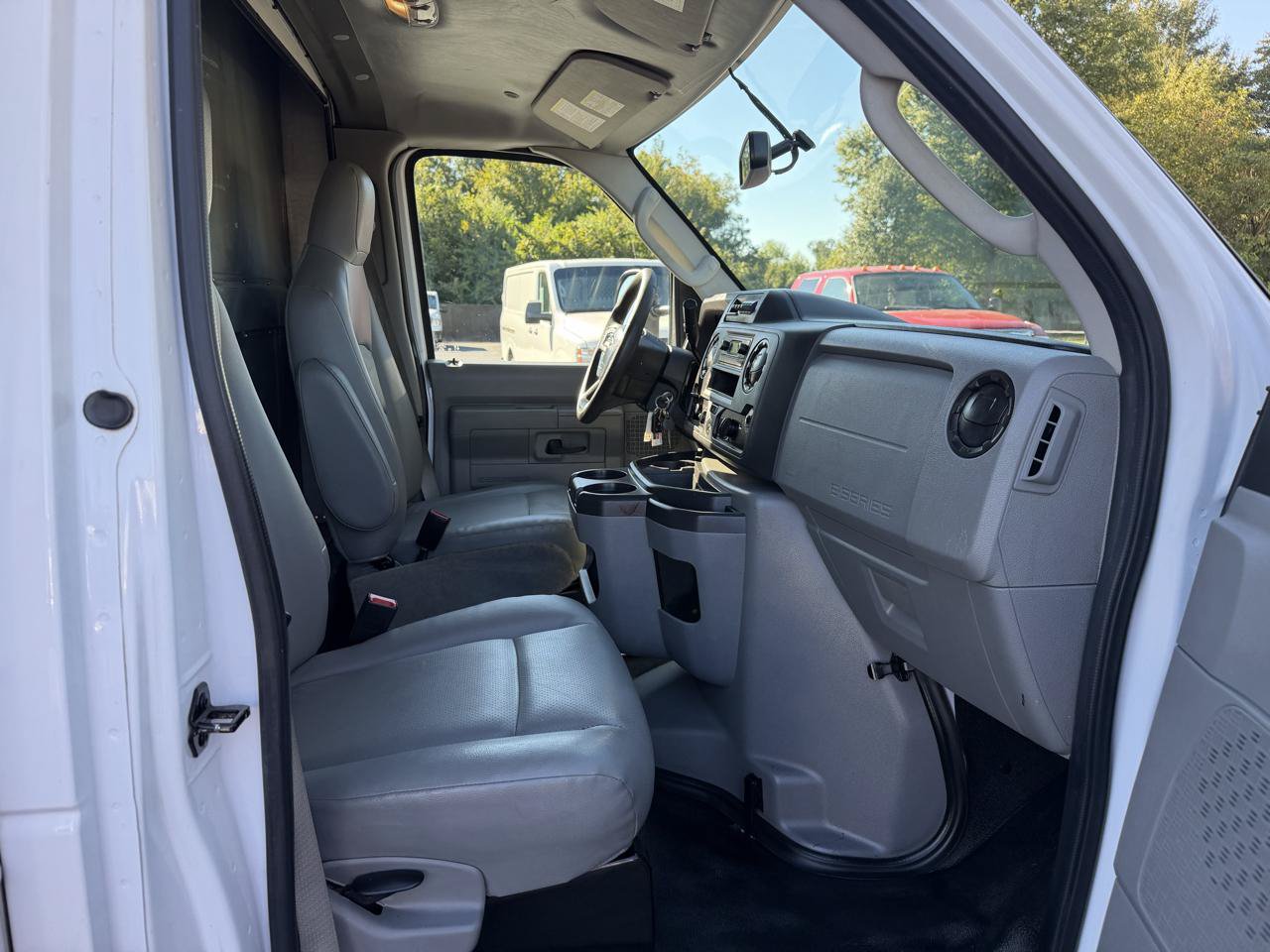 Used 2022 Ford E-350 and Econoline 350 Super Duty w/ Power Windows & Locks Group RWD image 10