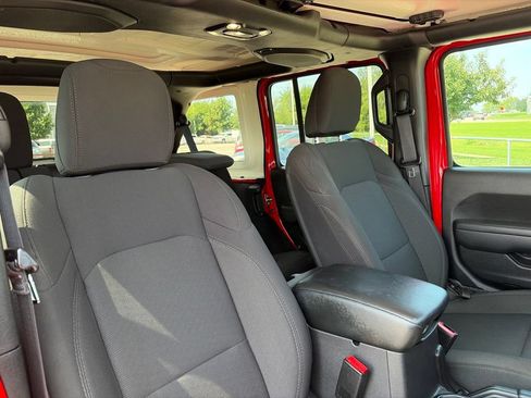 Used 2023 Jeep Wrangler Unlimited Sport AWD/4WD image 24