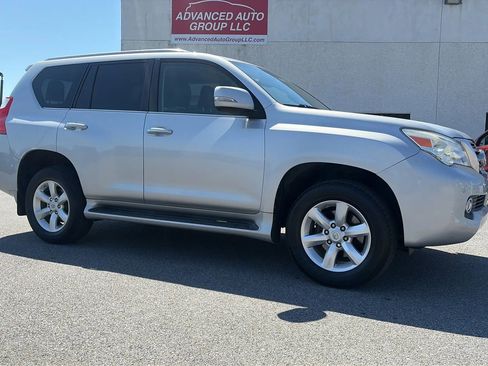Used 2010 Lexus GX 460 image 6