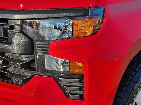 Certified 2025 Chevrolet Silverado 1500 Custom RWD image 8