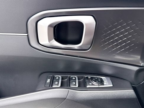 Used 2025 Kia Sorento LX FWD image 27