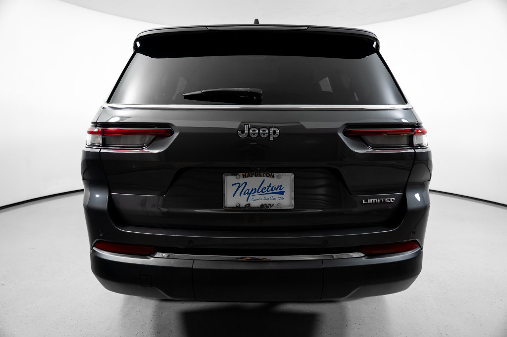 Used 2023 Jeep Grand Cherokee L Limited RWD image 11