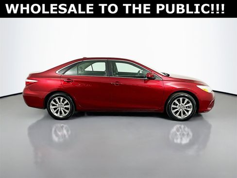 Used 2017 Toyota Camry XLE image 9