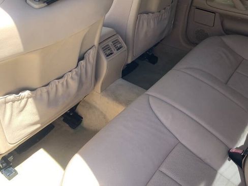 Used 2002 Mercedes-Benz E 320 Sedan image 15
