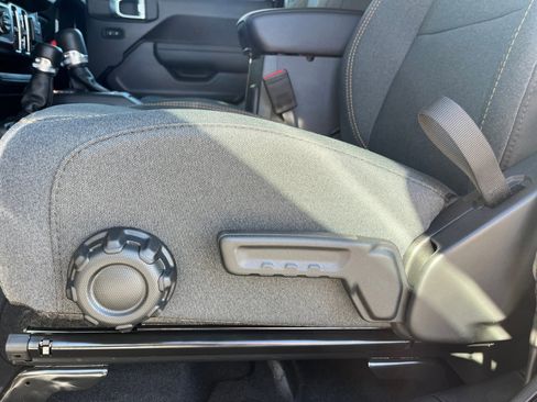 New 2026 Jeep Gladiator Sport image 13