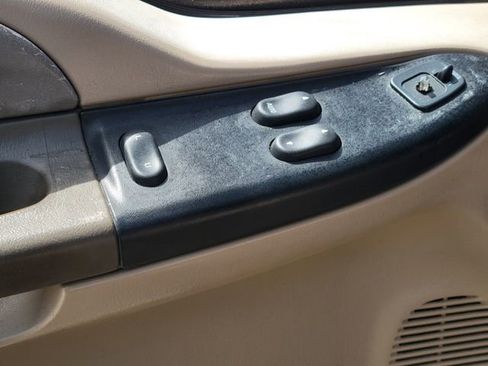 Used 2000 Ford F350 XLT image 22