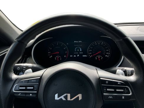 Used 2023 Kia Stinger GT2 image 12