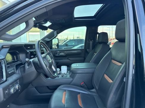 Used 2024 GMC Sierra 2500 AT4 w/ Technology Package image 12