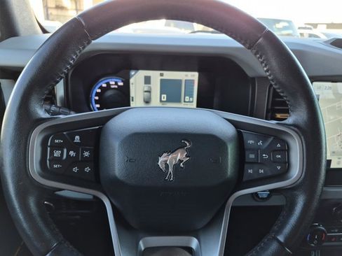 Used 2022 Ford Bronco Badlands image 18