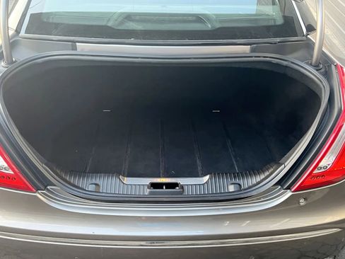 Used 2011 Jaguar XJ L image 5