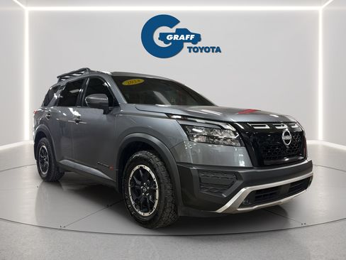 Used 2024 Nissan Pathfinder Rock Creek AWD/4WD image 11