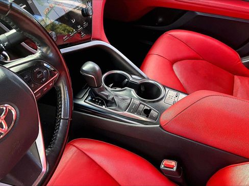 Used 2019 Toyota Camry XSE image 15