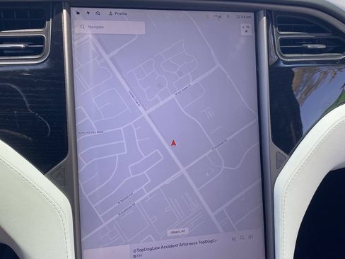 Used 2018 Tesla Model X 75D AWD/4WD image 25
