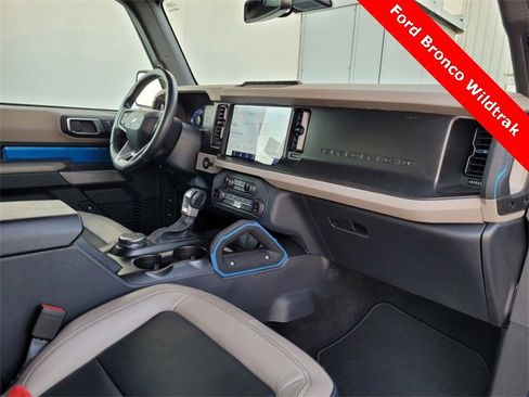 Used 2022 Ford Bronco Wildtrak image 15
