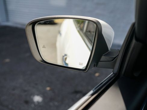 Used 2021 Maserati Levante S GranLusso image 36