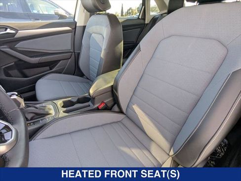 New 2025 Volkswagen Jetta SE FWD image 17