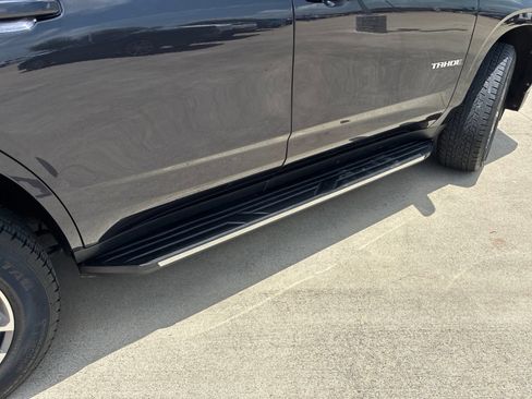 Used 2022 Chevrolet Tahoe LT w/ LT Signature Package RWD image 8